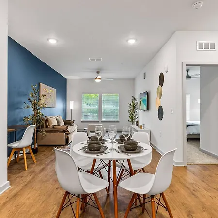 Complete Stylish King Apt Near Parks Top Amenities Pet Ok